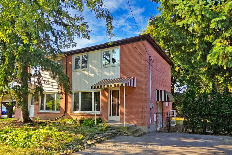 330 Neal Dr  Richmond Hill, L4C 3L5 | Image 1