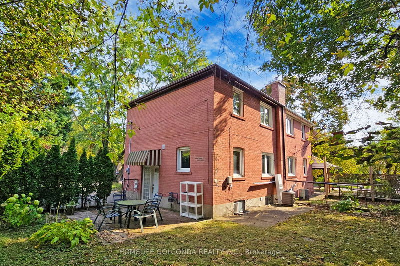 330 Neal Dr  Richmond Hill, L4C 3L5 | Image 21