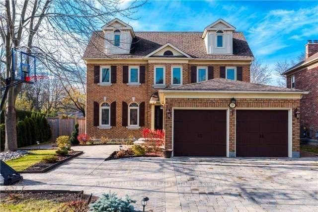 home for sale on 59 Oatlands Crescent