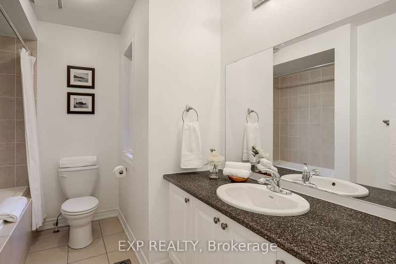 211 Shirrick Dr  Richmond Hill, L4E 4Y4 | Image 25