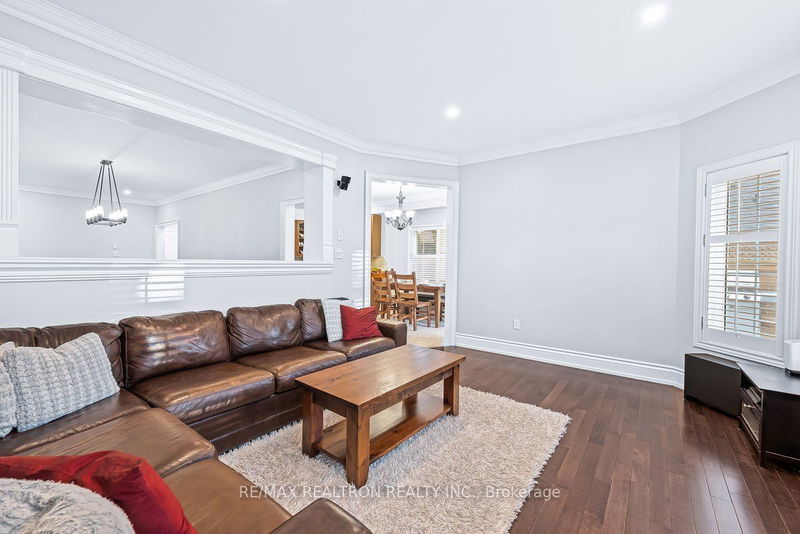 760 Colter St  Newmarket, L3X 2V4 | Image 11