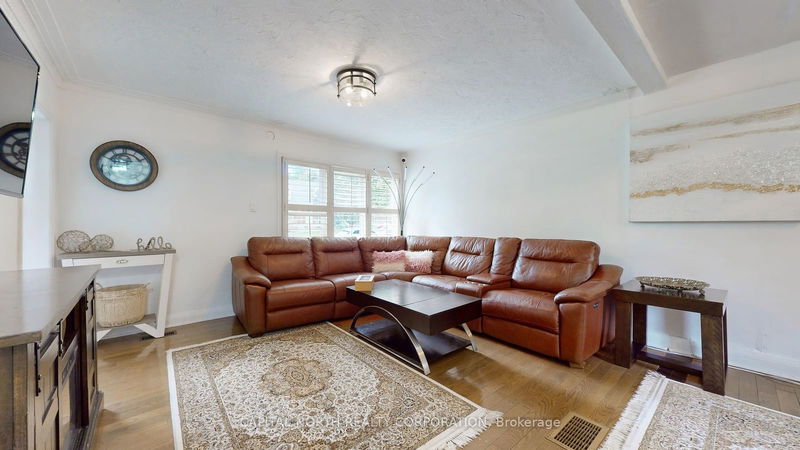 103 Ruggles Ave  Richmond Hill, L4C 1Y1 | Image 5