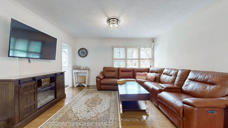 103 Ruggles Ave  Richmond Hill, L4C 1Y1 | Image 6