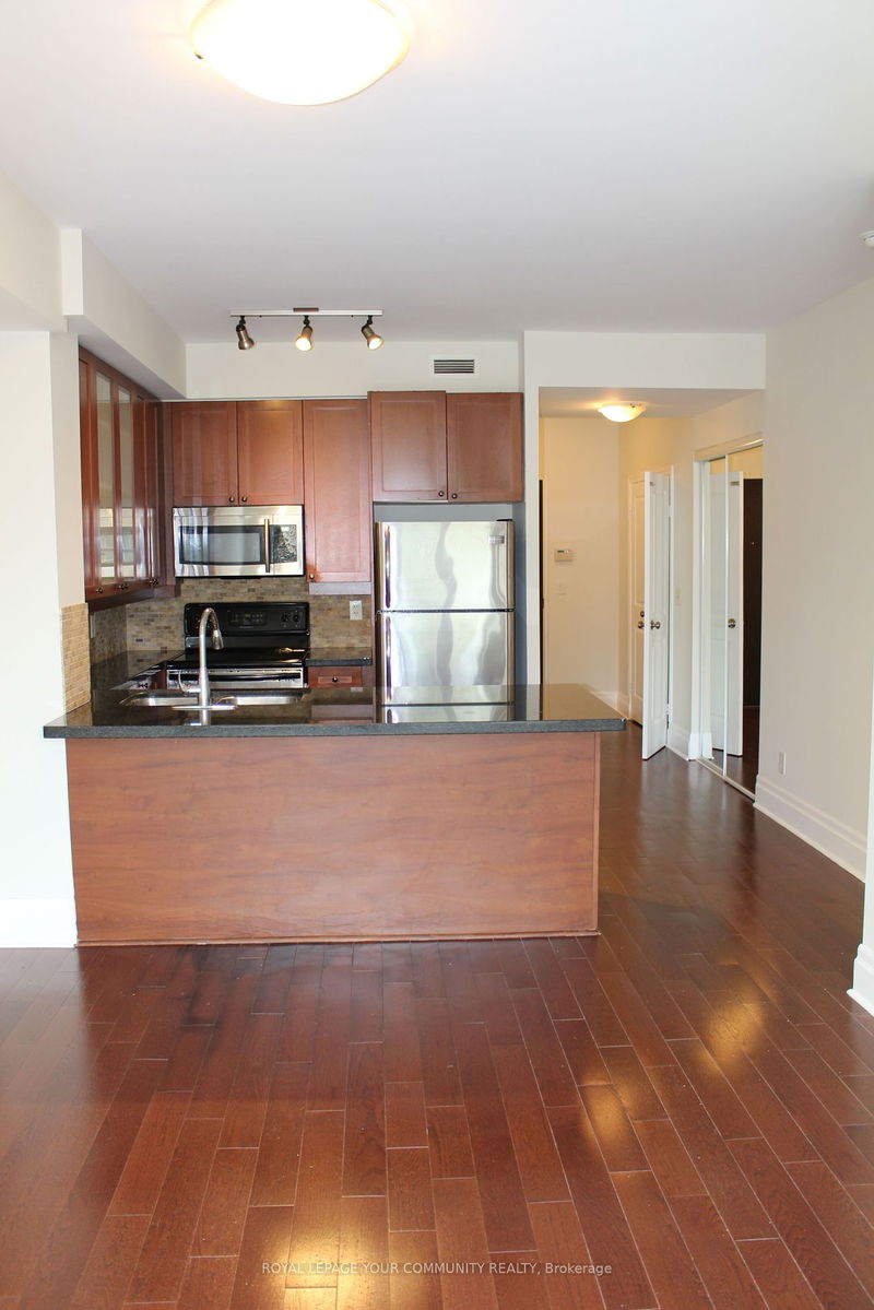 home for lease on 304-57 Upper Duke Crescent