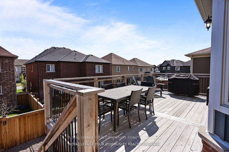 1351 Dallman St  Innisfil, L0L 1W0 | Image 3