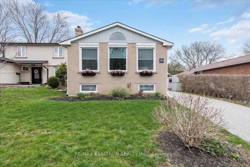 home for lease on 199 William Roe Boulevard N
