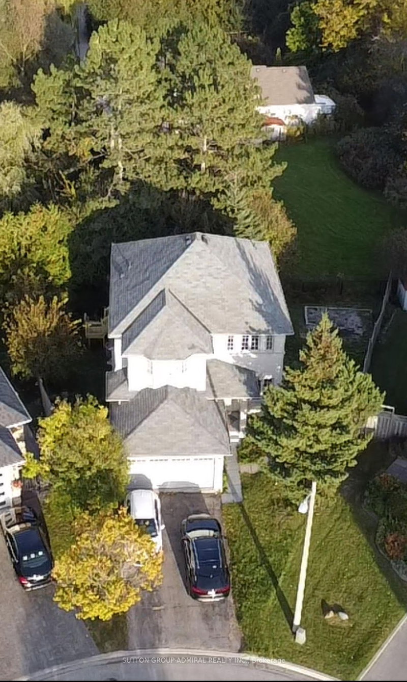 25 Ennis Crt, Richmond Hill, L4S 1B3 | Image 2