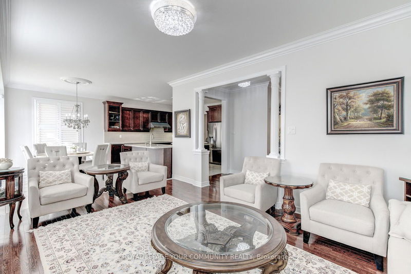 110 Muret Cres  Vaughan, L6A 4H4 | Image 17