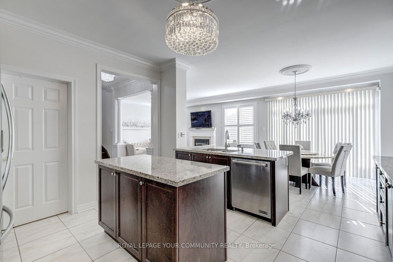 110 Muret Cres  Vaughan, L6A 4H4 | Image 19