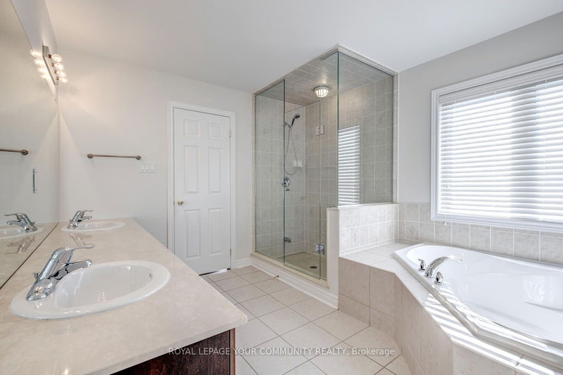 110 Muret Cres  Vaughan, L6A 4H4 | Image 24