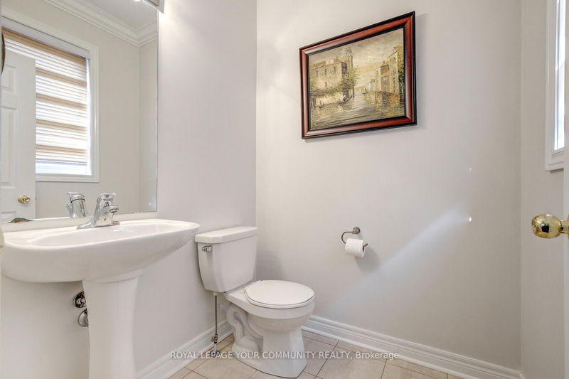 110 Muret Cres  Vaughan, L6A 4H4 | Image 32