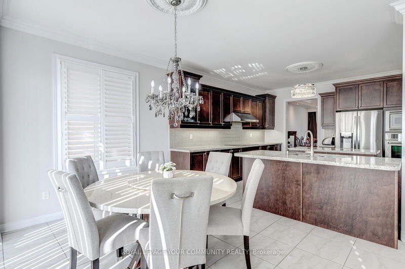 110 Muret Cres  Vaughan, L6A 4H4 | Image 7