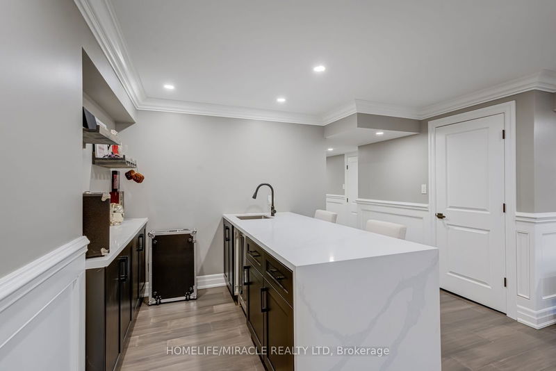 64 Fortis Cres  Bradford West Gwillimbury, L3Z 0W2 | Image 32