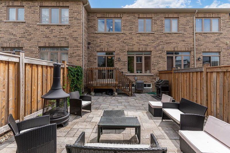 64 Fortis Cres  Bradford West Gwillimbury, L3Z 0W2 | Image 38