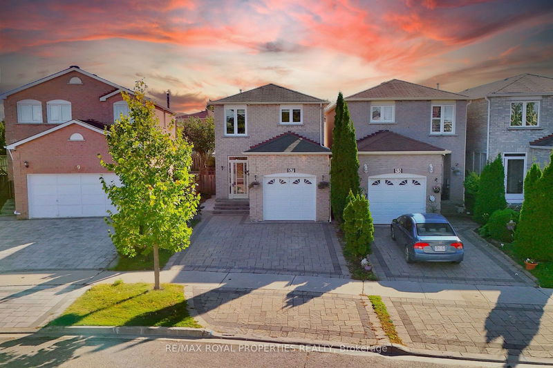 57 Chloe Cres  Markham, L3S 2H8 | Image 1