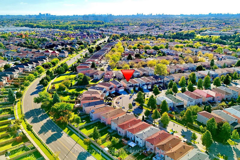 57 Chloe Cres  Markham, L3S 2H8 | Image 35