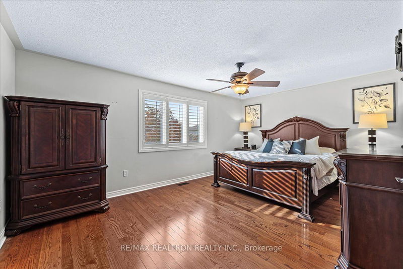 94 Raintree Cres  Richmond Hill, L4E 3Y8 | Image 25