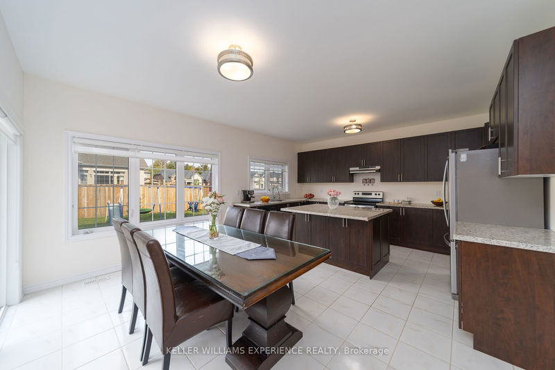 1002 Larter St  Innisfil, L9S 0N4 | Image 10