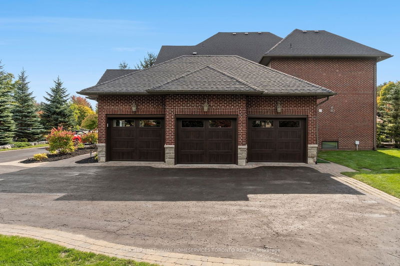 52 Grayfield Dr  Whitchurch-Stouffville, L4A 0B1 | Image 3