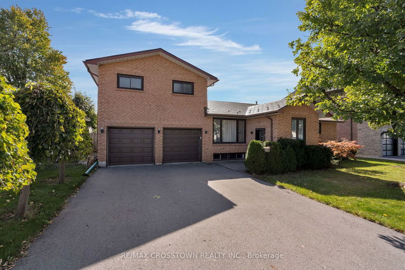 195 Kingslynn Dr  King, L7B 1G9 | Image 1