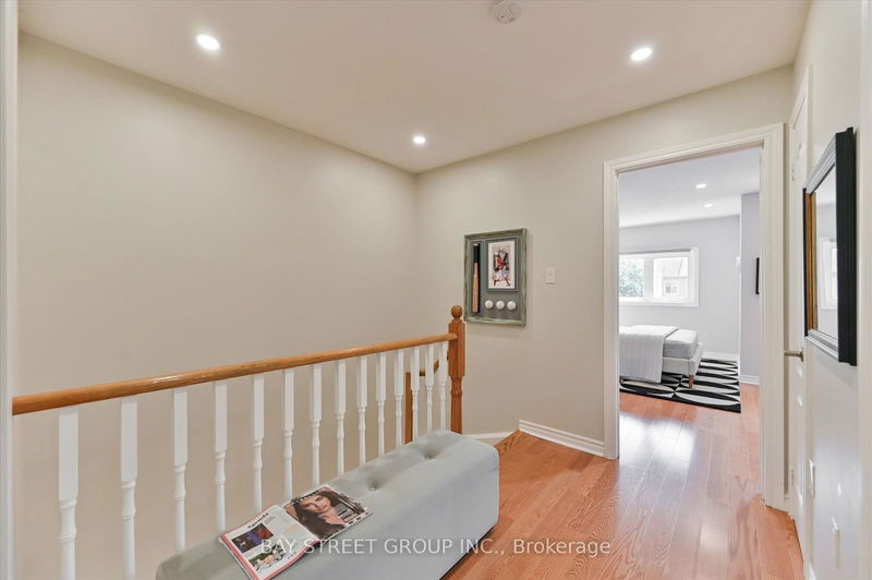 71 Silverdart Cres  Richmond Hill, L4E 3T8 | Image 21