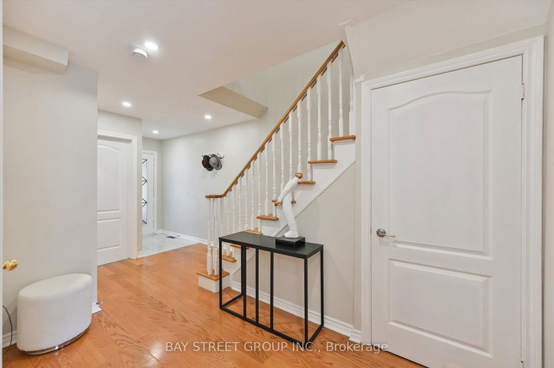 71 Silverdart Cres  Richmond Hill, L4E 3T8 | Image 7