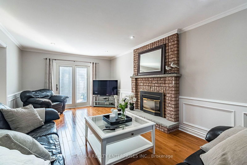 37 Hill Top Tr  Whitchurch-Stouffville, L4A 7X4 | Image 27