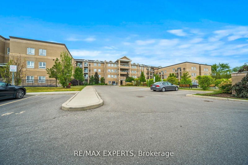  2117 - 481 Rupert Ave  Whitchurch-Stouffville, L4A 1Y7 | Image 2