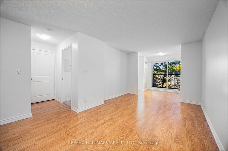  209 - 18 Harding Blvd  Richmond Hill, L4C 0T3 | Image 11