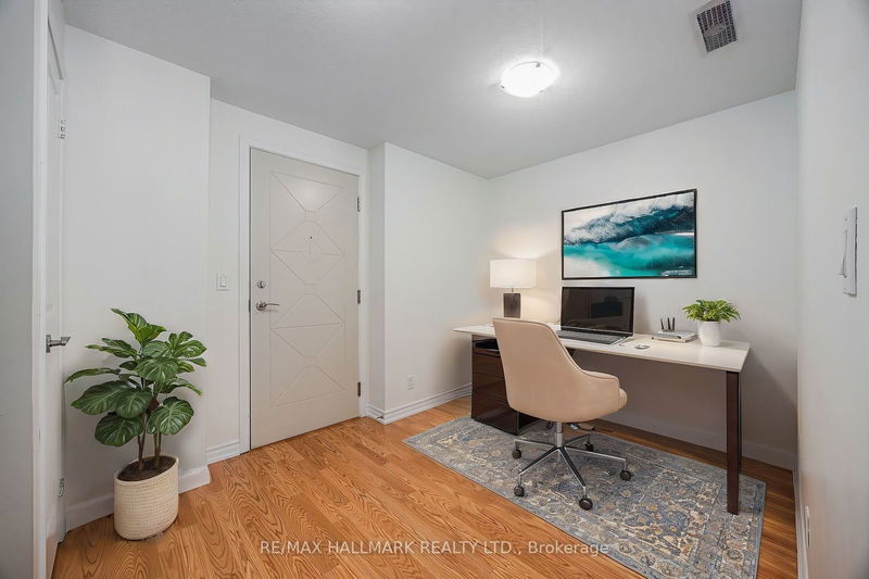  209 - 18 Harding Blvd  Richmond Hill, L4C 0T3 | Image 2