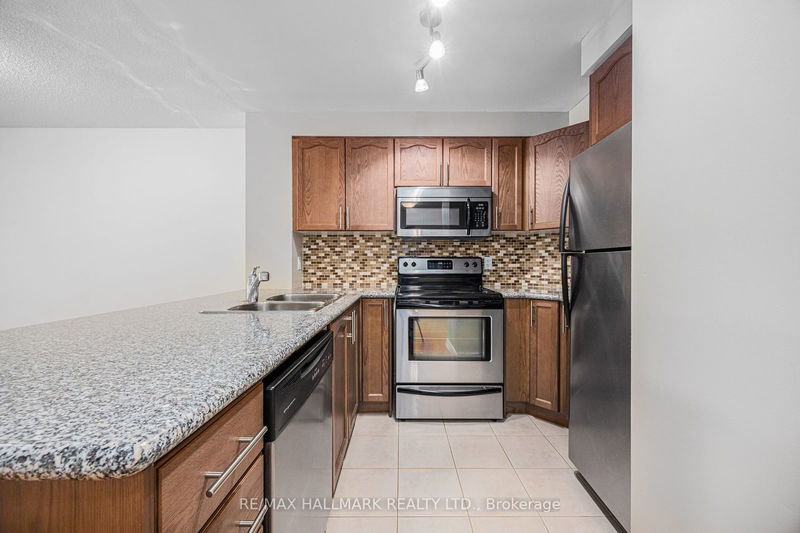  209 - 18 Harding Blvd  Richmond Hill, L4C 0T3 | Image 7