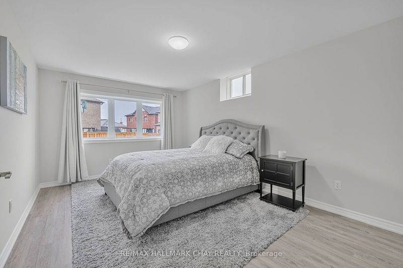 8 Pietrowski Dr  Georgina, L4P 0J7 | Image 29