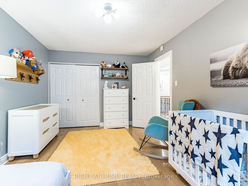 205 Kemano Rd  Aurora, L4G 4Z1 | Image 22