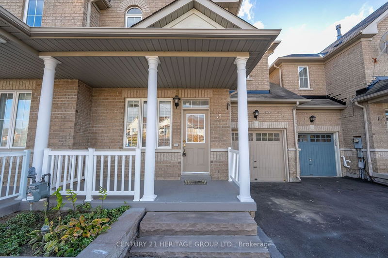 35 Wheelwright Dr  Richmond Hill, L4E 5A4 | Image 2