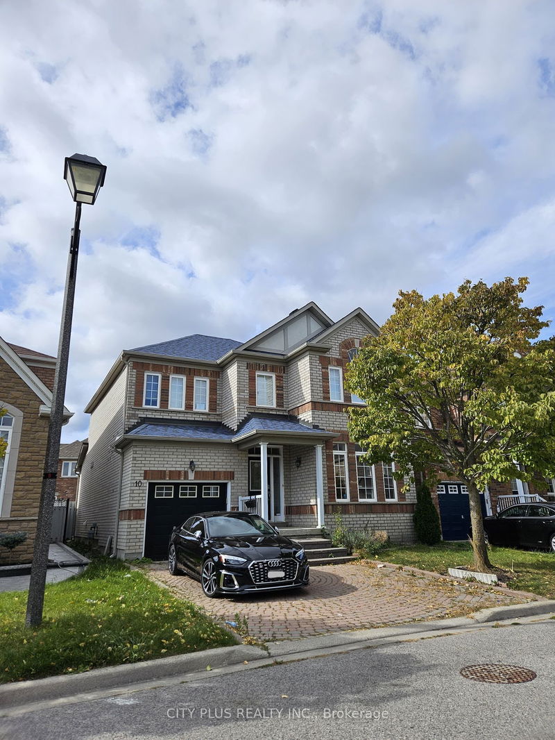 home for lease on 10 Beckstead Street