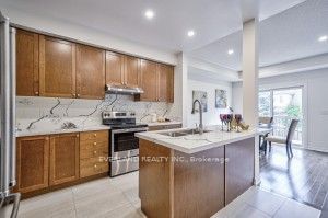 174 Boadway Crecent Cres  Whitchurch-Stouffville, L4A 1Y5 | Image 17