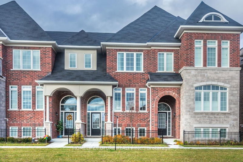 home for lease on 15 Sharbot Lane