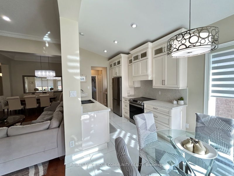 79 Legendary Tr  Whitchurch-Stouffville, L4A 1N6 | Image 24