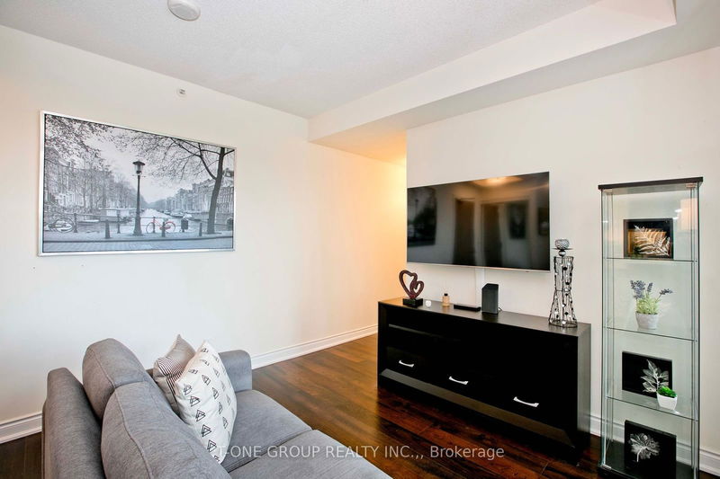  316A - 9088 Yonge St  Richmond Hill, L4C 0Y6 | Image 9