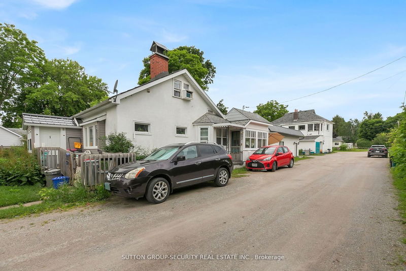 2102 Victoria St E Innisfil, L9S 1K4 | Image 2