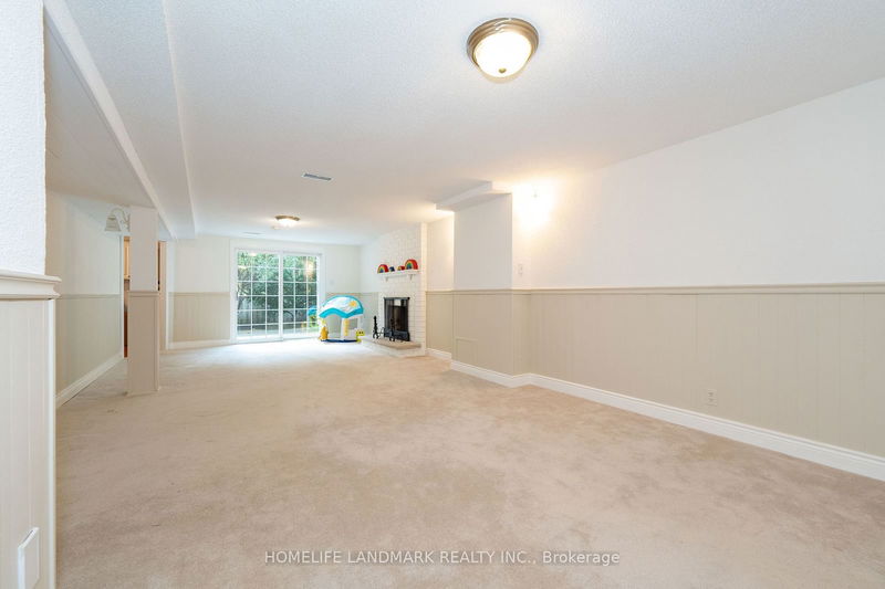 221 Orchard Heights Blvd  Aurora, L4G 5A5 | Image 30