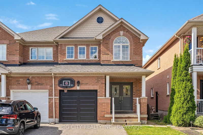 163 Burgess Cres  Newmarket, L3X 2T9 | Image 1