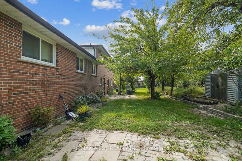 88 Arran Cres  Vaughan, L4L 1G6 | Image 4