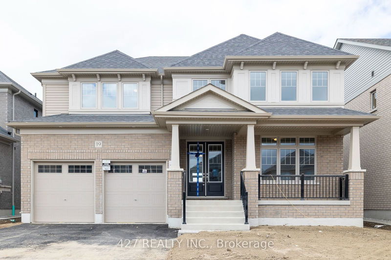 home for lease on 19 Sandhill Crescent E
