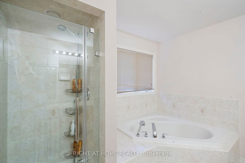 56 Santa Amato Cres  Vaughan, L4J 0E9 | Image 23