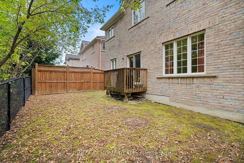 56 Santa Amato Cres  Vaughan, L4J 0E9 | Image 32