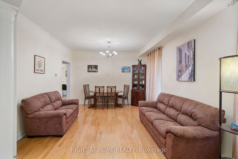 56 Santa Amato Cres  Vaughan, L4J 0E9 | Image 6