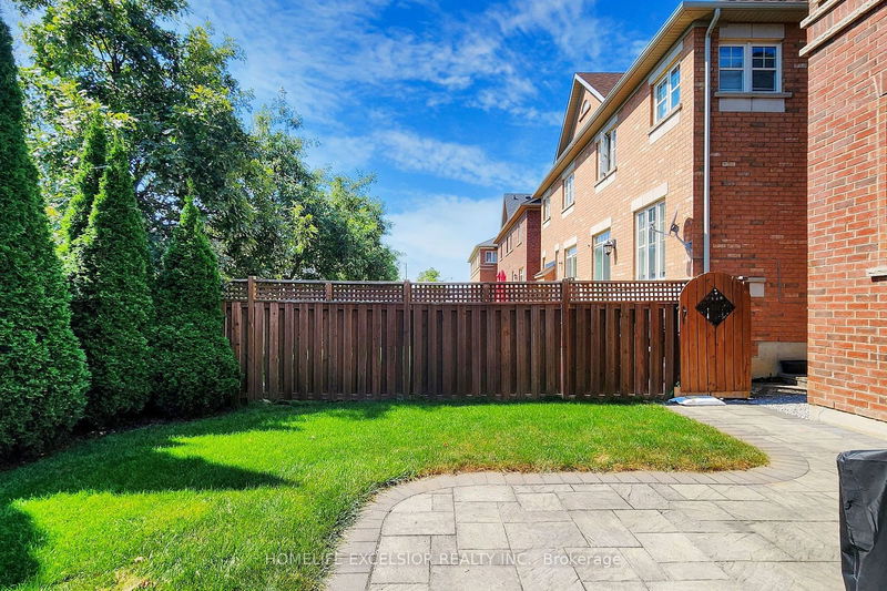 17 Princess Diana Dr  Markham, L6C 0G7 | Image 33