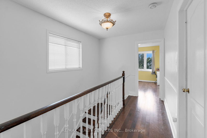 11 Wedgewood Pl  Vaughan, L4K 4X7 | Image 17