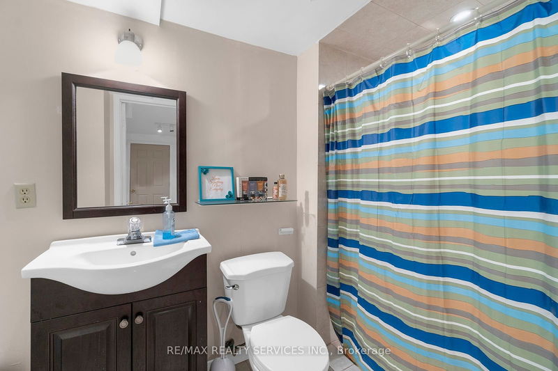 11 Wedgewood Pl  Vaughan, L4K 4X7 | Image 32